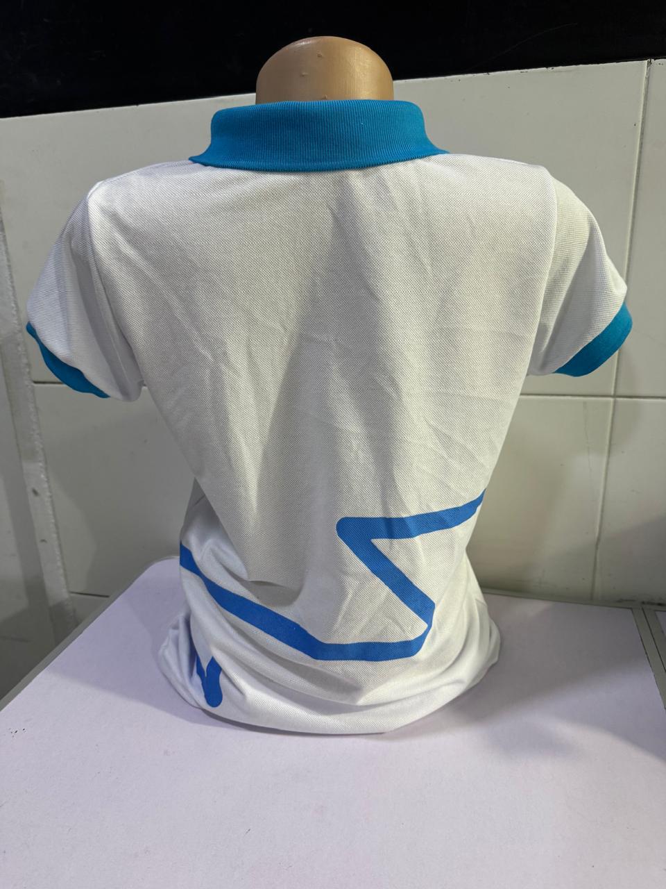 Polo esportiva branca/azul